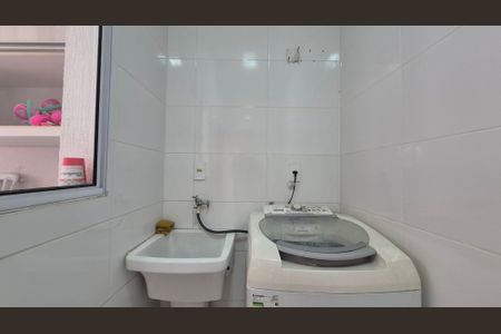 Casa à venda com 180m², 2 quartos e 3 vagas Casa à venda com 180m², 2 quartos e 3 vagasLavanderia