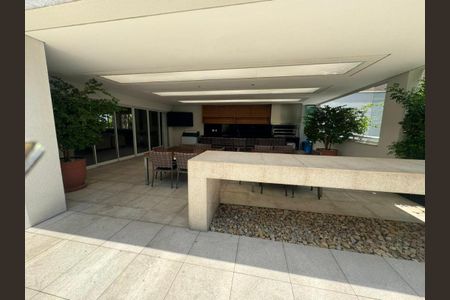 Apartamento para alugar com 288m², 4 quartos e 4 vagas