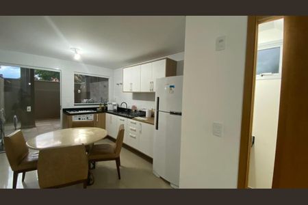 Casa à venda com 94m², 3 quartos e 2 vagas