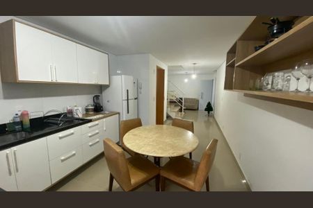 Casa à venda com 94m², 3 quartos e 2 vagas