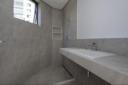 Apartamento à venda com 148m², 3 quartos e 4 vagas