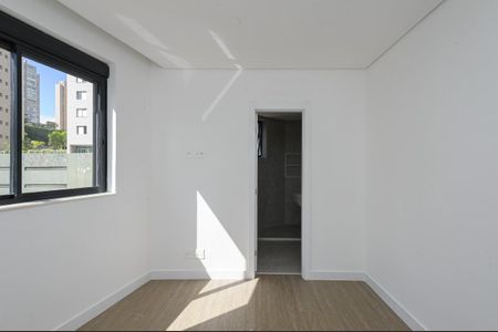 Apartamento à venda com 148m², 3 quartos e 4 vagas