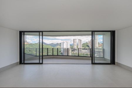 Apartamento à venda com 148m², 3 quartos e 4 vagas