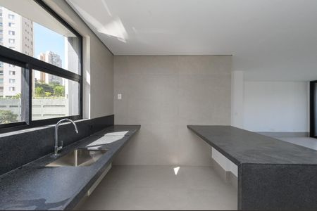 Apartamento à venda com 148m², 3 quartos e 4 vagas