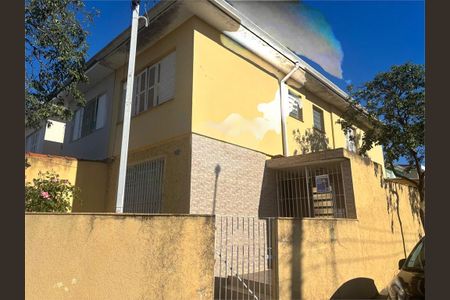 Casa à venda com 105m², 3 quartos e 2 vagas