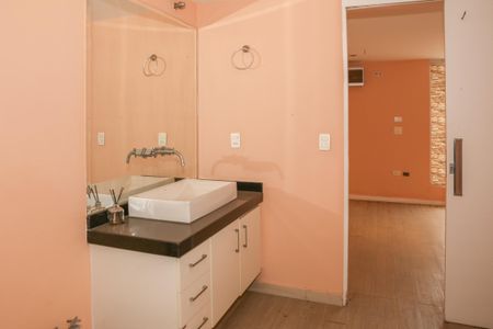 Apartamento à venda com 410m², 5 quartos e 4 vagasBanheiro da Suíte 3