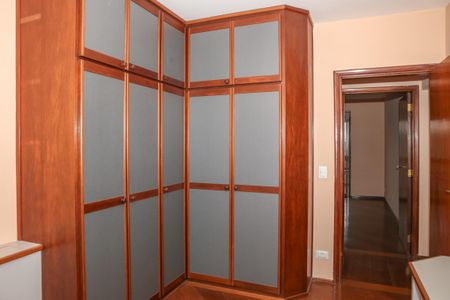 Apartamento à venda com 410m², 5 quartos e 4 vagasQuarto 1