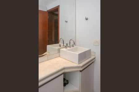 Apartamento à venda com 410m², 5 quartos e 4 vagasBanheiro Social