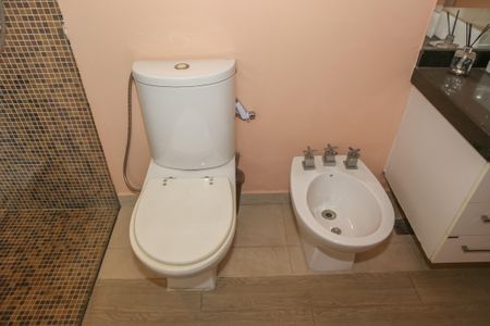 Apartamento à venda com 410m², 5 quartos e 4 vagasBanheiro da Suíte 3