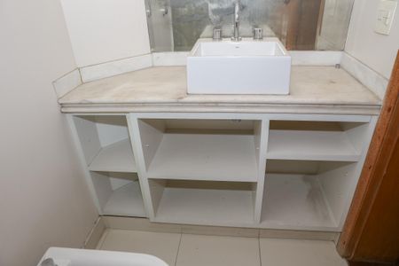 Apartamento à venda com 410m², 5 quartos e 4 vagasBanheiro da Suíte 2