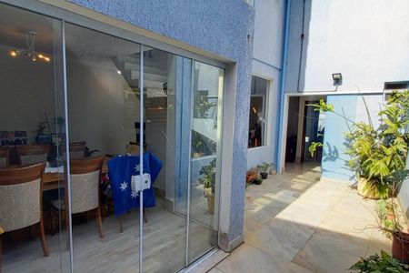 Casa à venda com 160m², 4 quartos e 4 vagas