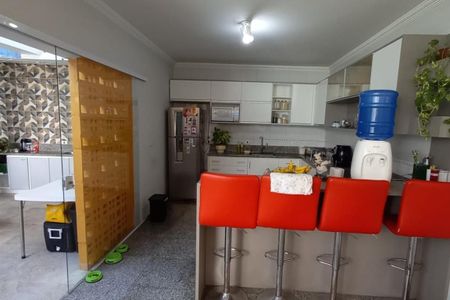 Casa à venda com 160m², 4 quartos e 4 vagas