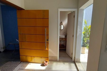 Casa à venda com 160m², 4 quartos e 4 vagas