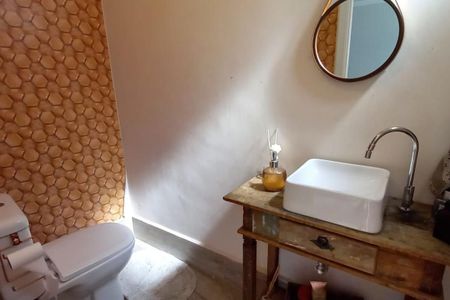 Casa à venda com 160m², 4 quartos e 4 vagas