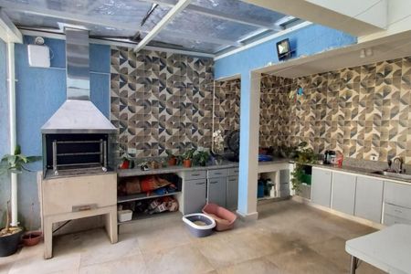 Casa à venda com 160m², 4 quartos e 4 vagas