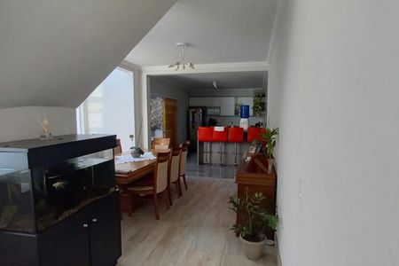 Casa à venda com 160m², 4 quartos e 4 vagas