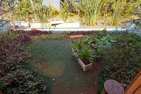 Casa à venda com 160m², 4 quartos e 4 vagas