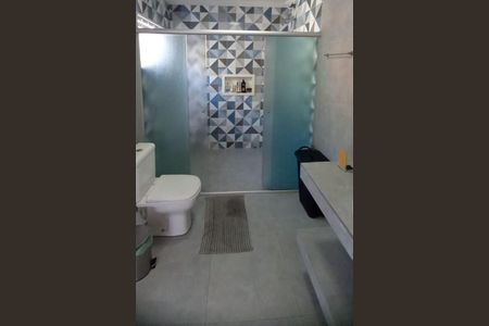 Casa à venda com 160m², 4 quartos e 4 vagas