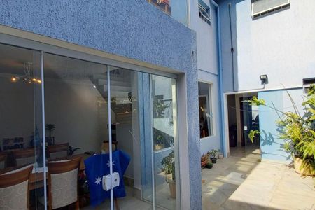 Casa à venda com 160m², 4 quartos e 4 vagas