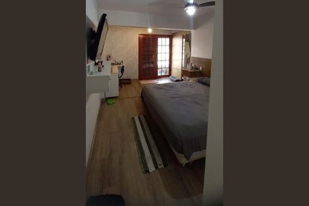 Casa à venda com 160m², 4 quartos e 4 vagas