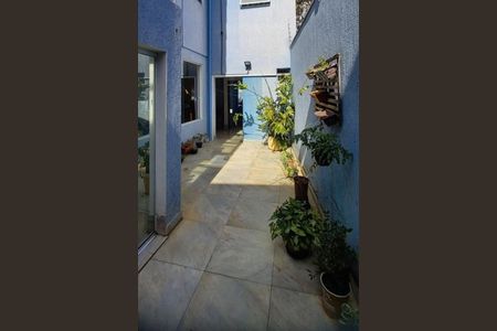 Casa à venda com 160m², 4 quartos e 4 vagas