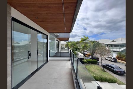 Apartamento à venda com 660m², 5 quartos e 3 vagasSuíte 3 - Varanda