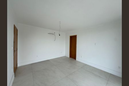 Apartamento à venda com 660m², 5 quartos e 3 vagasSuíte 2