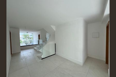 Apartamento à venda com 660m², 5 quartos e 3 vagasSala