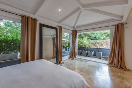 Casa à venda com 4 quartos, 480m² em Alto de Pinheiros, São Paulo