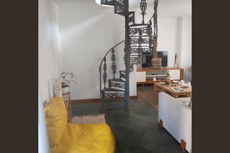 Apartamento à venda com 205m², 3 quartos e 2 vagas