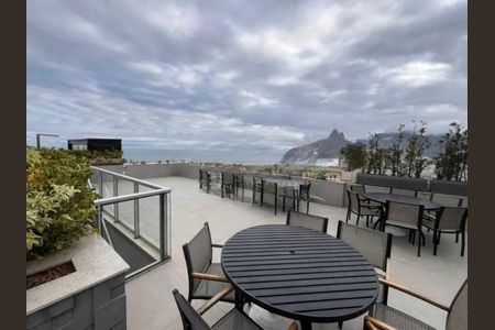 Apartamento à venda com 121m², 3 quartos e 1 vaga