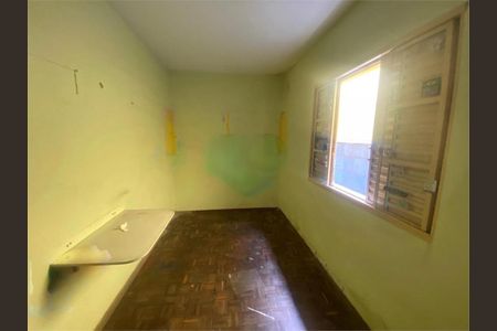 Casa à venda com 3 quartos, 100m² em Parque dos Bancarios, São Paulo