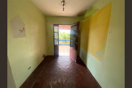 Casa à venda com 3 quartos, 100m² em Parque dos Bancarios, São Paulo