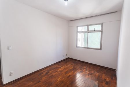 Sala de apartamento à venda com 2 quartos, 70m² em Funcionários, Belo Horizonte