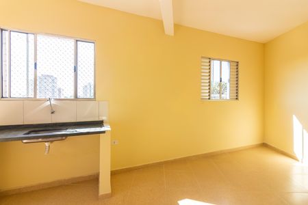 Cozinha de kitnet/studio para alugar com 1 quarto, 18m² em Jardim Roberto, Osasco