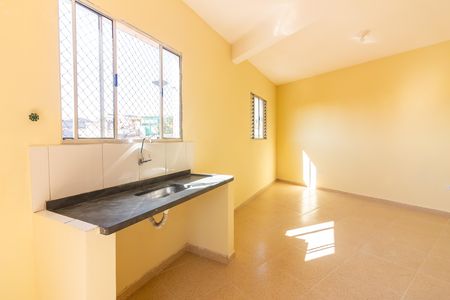 Cozinha de kitnet/studio para alugar com 1 quarto, 18m² em Jardim Roberto, Osasco