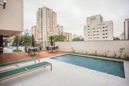 Studio para alugar com 25m², 1 quarto e sem vaga Studio para alugar com 25m², 1 quarto e sem vagaÁrea comum - Piscina