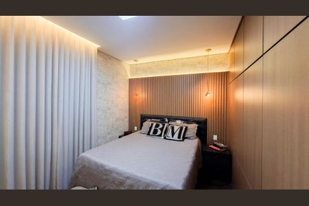 Apartamento para alugar com 220m², 3 quartos e 2 vagassuíte