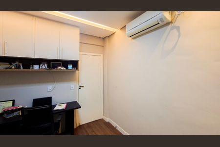 Apartamento para alugar com 220m², 3 quartos e 2 vagasQuarto 2