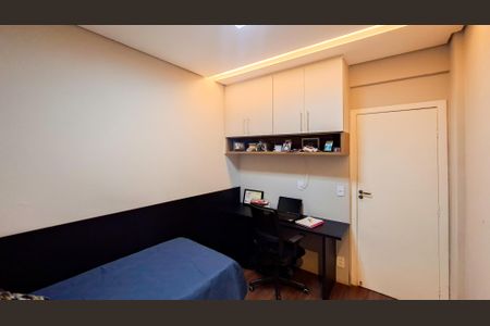 Apartamento para alugar com 220m², 3 quartos e 2 vagasQuarto 2