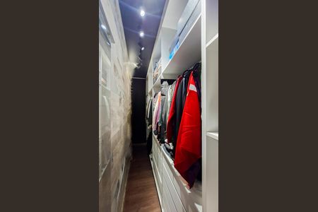 Apartamento para alugar com 220m², 3 quartos e 2 vagasCloset da suíte
