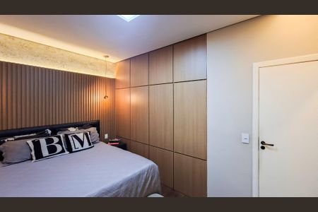 Apartamento para alugar com 220m², 3 quartos e 2 vagassuíte