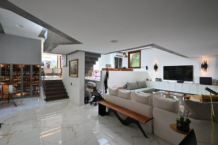 Casa à venda com 3 quartos, 443m² em Cidade Jardim, São Paulo