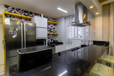 Apartamento à venda com 122m², 3 quartos e 2 vagasCozinha