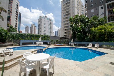 Apartamento à venda com 84m², 2 quartos e 2 vagasÁrea Comum - Piscina