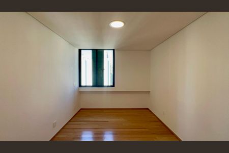 Apartamento à venda com 134m², 3 quartos e 2 vagasQuarto