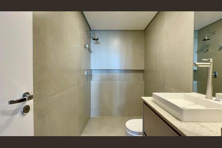 Apartamento à venda com 134m², 3 quartos e 2 vagasBanheiro da Suíte 1