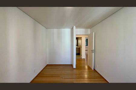 Apartamento à venda com 134m², 3 quartos e 2 vagasQuarto