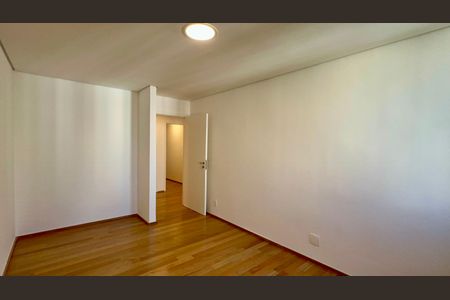 Apartamento à venda com 134m², 3 quartos e 2 vagasQuarto