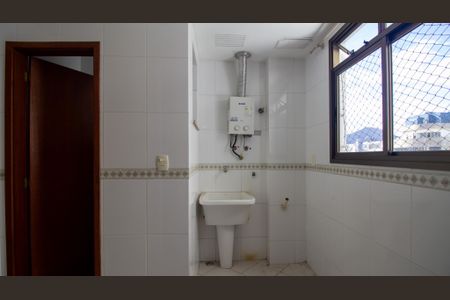 Apartamento à venda com 95m², 3 quartos e 2 vagas Apartamento à venda com 95m², 3 quartos e 2 vagasCozinha e Área de Serviço